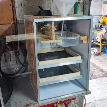 Incubadora 112 huevos