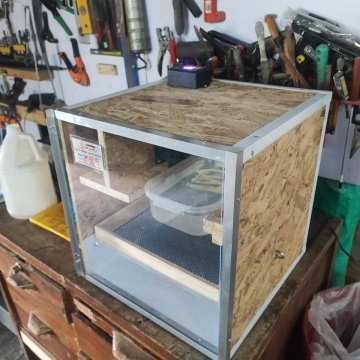 Incubadora 56 Huevos